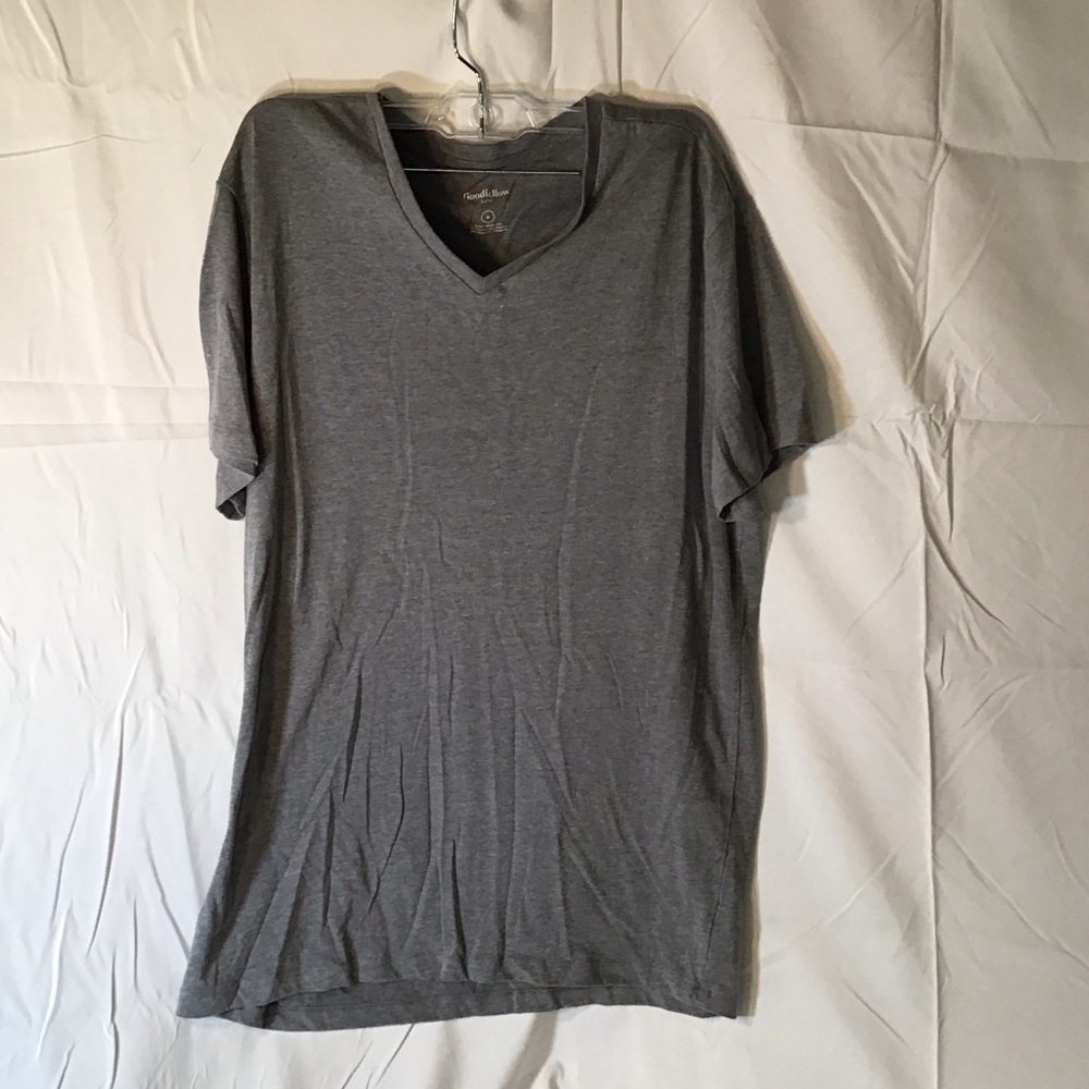 American Eagle Outfitters Gray V-Neck Tee